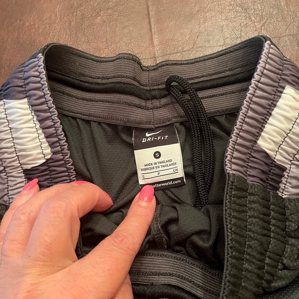 Dri-Fit Shorts - Picture 4 of 4